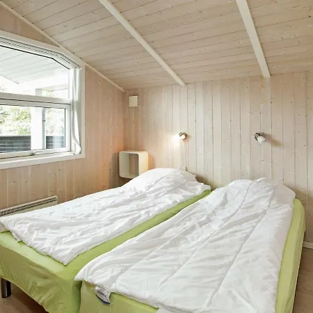 Three-bedroom Holiday In 30 Vakantiehuis