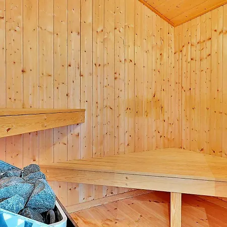 Three-bedroom Holiday In 30 Vakantiehuis Blåvand