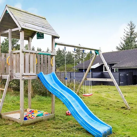 Three-bedroom Holiday In 30 Vakantiehuis Blåvand