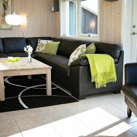 Three-bedroom Holiday In 30 בית נופש *